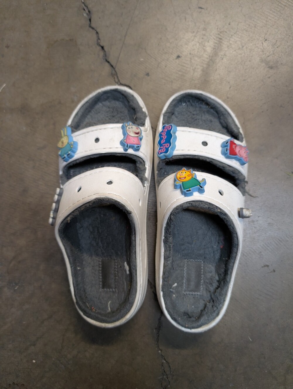 Women's Fuzzy Crocs With Peppa Pig Charms
